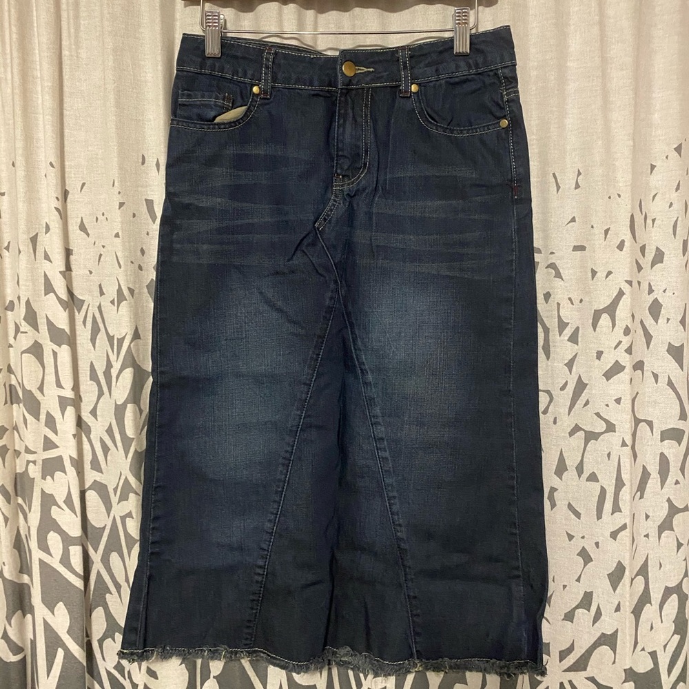 The skirt outlet skirt *discontinued* size 4